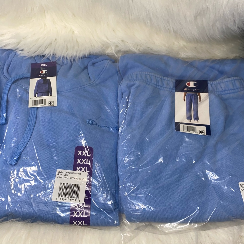 Champion 💙 Sweatshirt Hoodie and sweatpants set New Woman size XXL